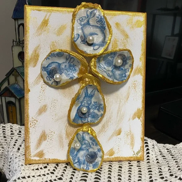 HANDMADE EASTER DECOUPAGE OYSTER SHELL CROSS. - Picture 11 of 13